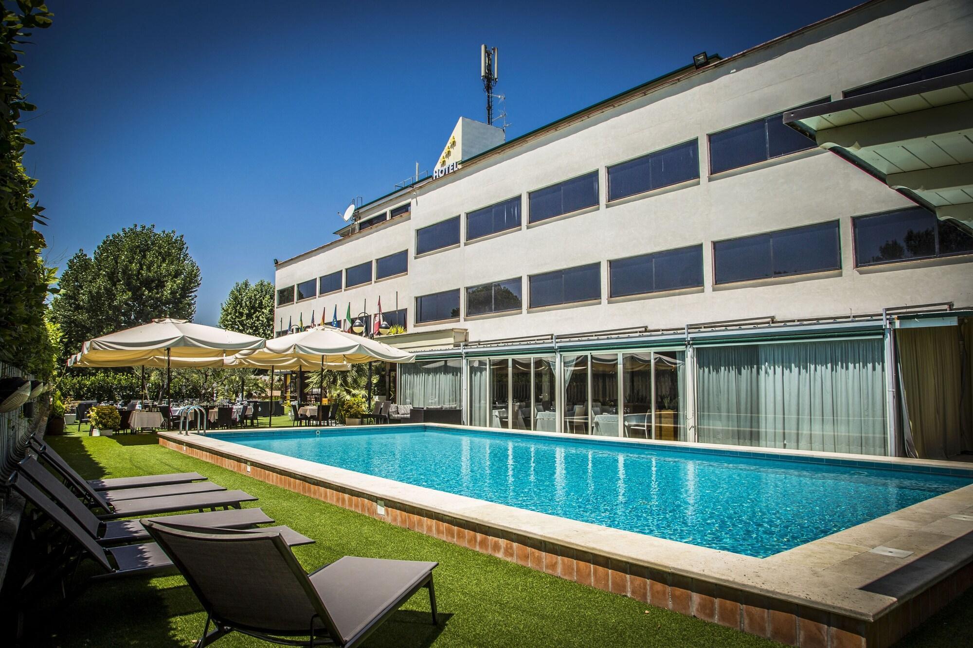 Hotel Cristallo Relais, Sure Hotel Collection By Best Western 티볼리 외부 사진