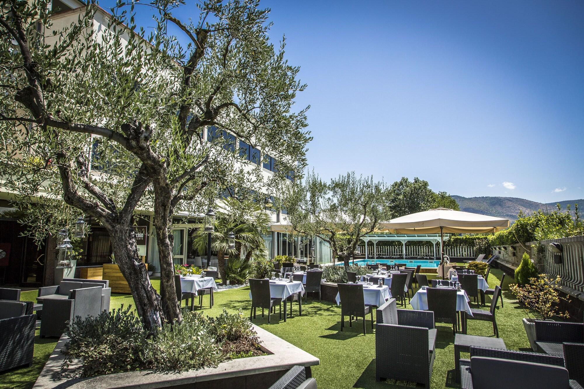 Hotel Cristallo Relais, Sure Hotel Collection By Best Western 티볼리 외부 사진